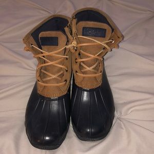 6.5 women’s Sperry duck boots